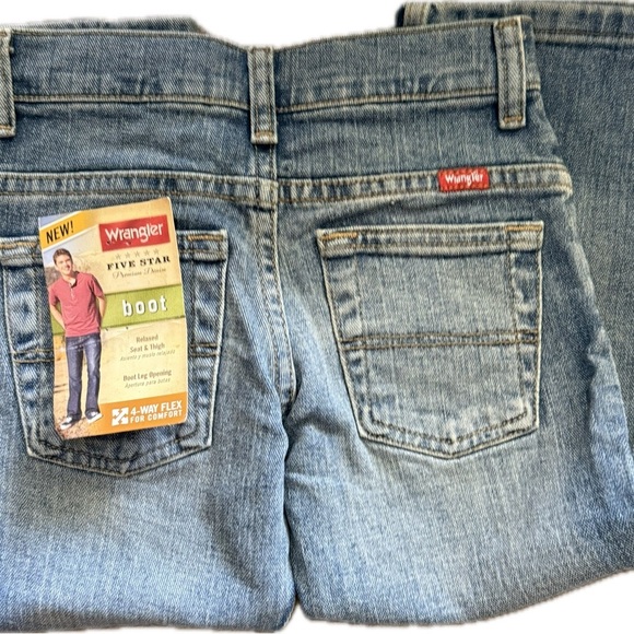 Wrangler Boy’s Blue Jeans, Boot cut, Size 4R, adjustable waist inside, NWT - Picture 3 of 9